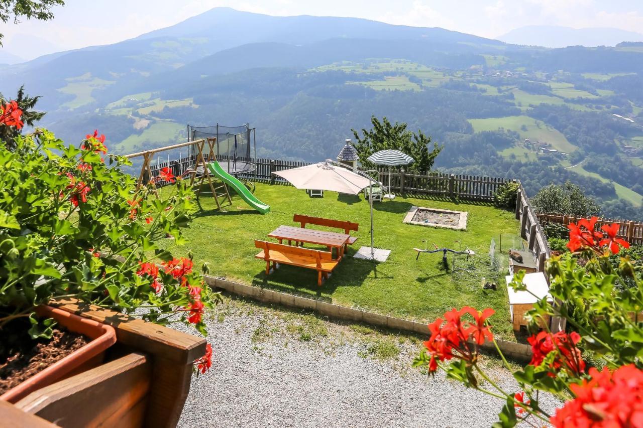 Urlaub Auf Dem Bauernhof Hallerhof Villandro Exterior photo